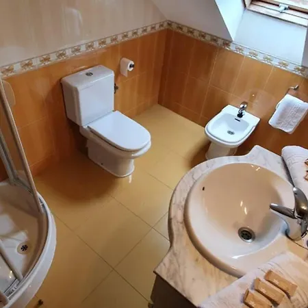 Casa Completa Familiar Y Piscina 度假居 *